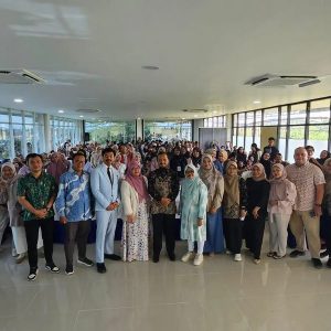 Read more about the article Seminar Nasional Farmasi STIKSAM: Era Kosmetik yang Aman dan Berkelanjutan